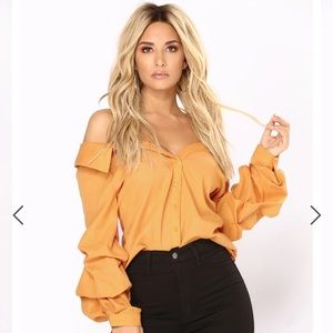 Fashion Nova should the should top, mustard/yellow colour size medium